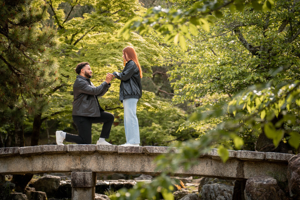 couple proposal photoshoot in Kyoto nature
